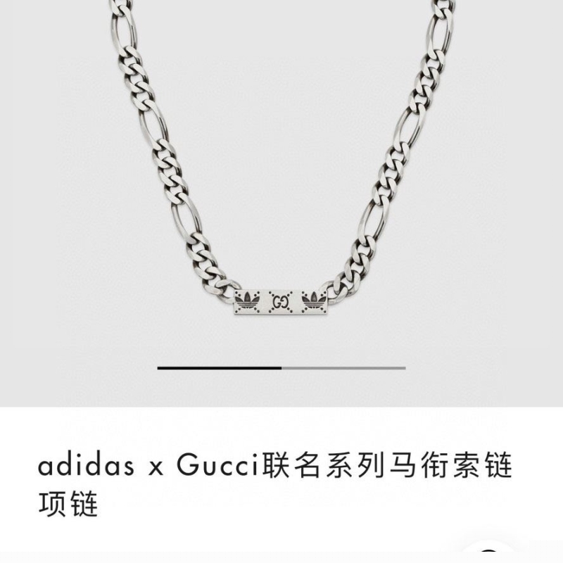 G*u*i necklaces